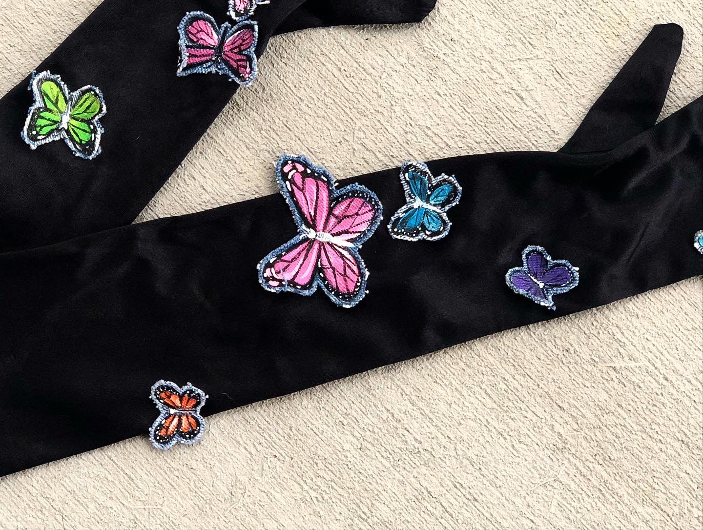 Butterfly gloves