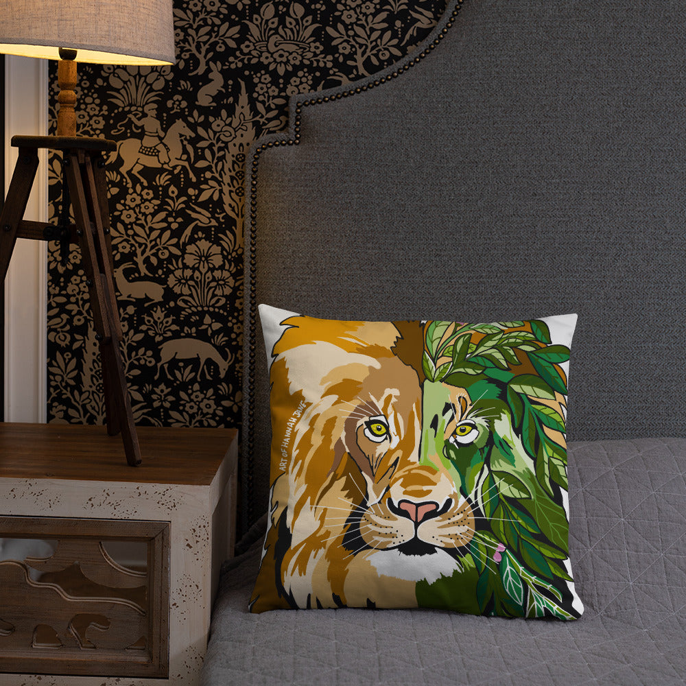 Garden Lion Basic Pillow