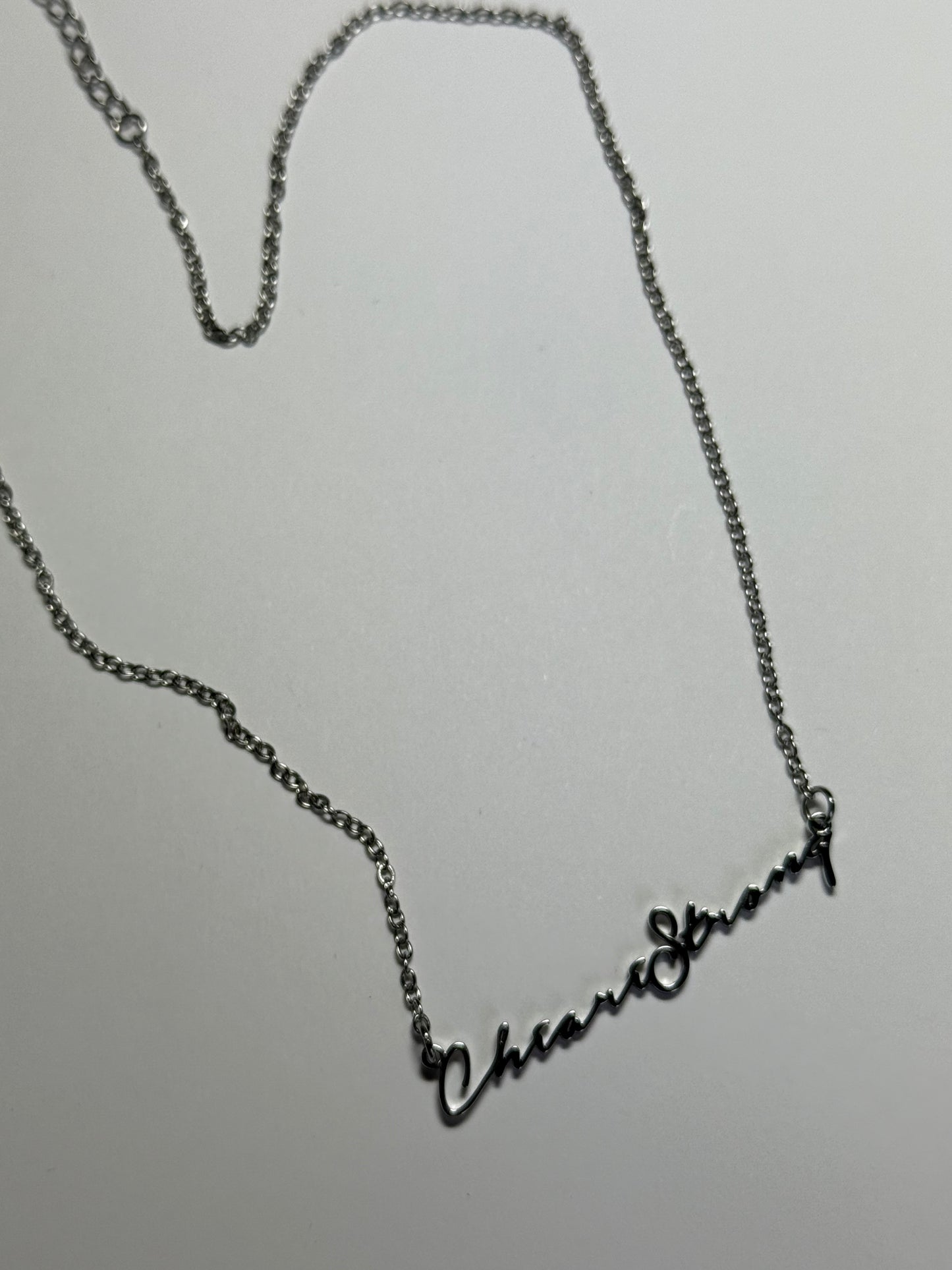 Chairi Strong Necklace Font 1